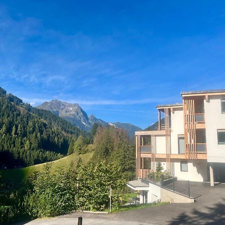 Natur Zeit - Alpine Garden Apartments Mayrhofen Dış mekan fotoğraf
