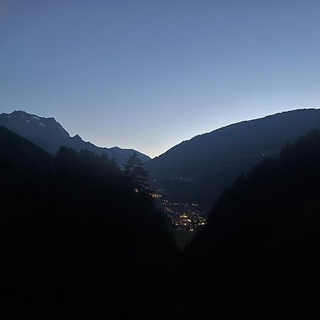 Natur Zeit - Alpine Garden Apartments Mayrhofen Dış mekan fotoğraf