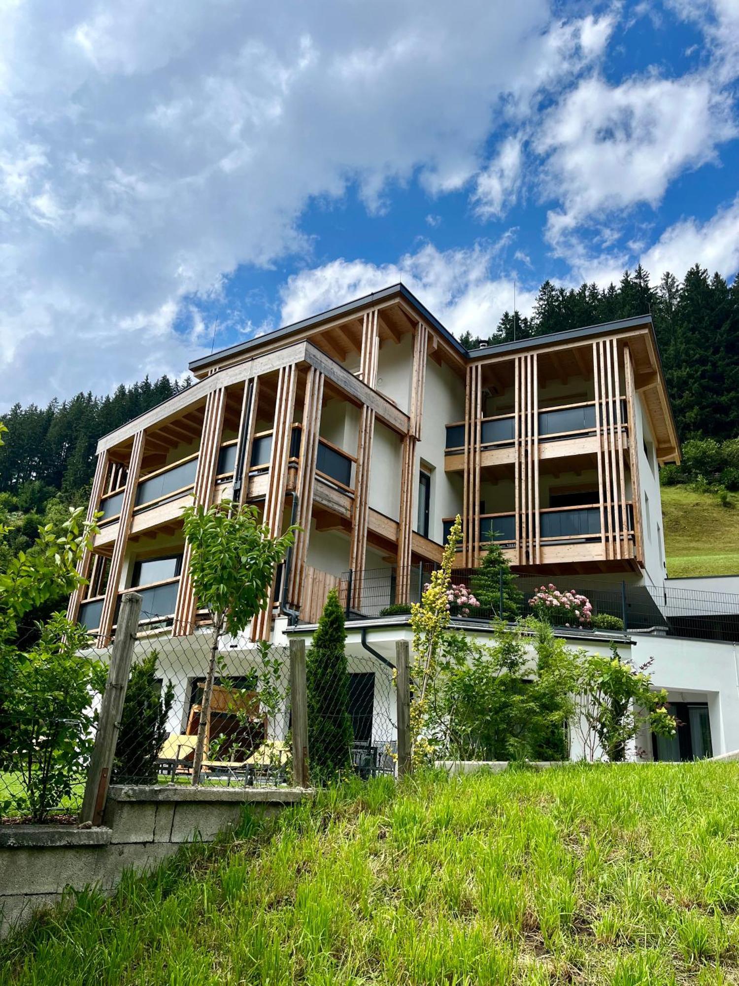 Natur Zeit - Alpine Garden Apartments Mayrhofen Dış mekan fotoğraf