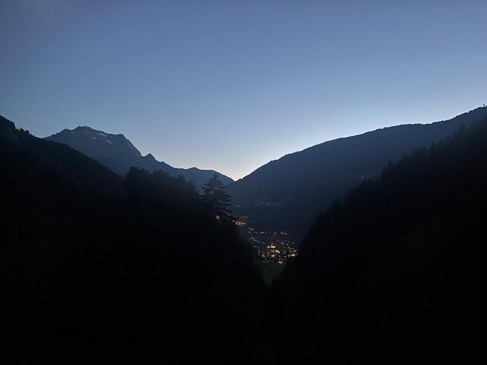 Natur Zeit - Alpine Garden Apartments Mayrhofen Dış mekan fotoğraf